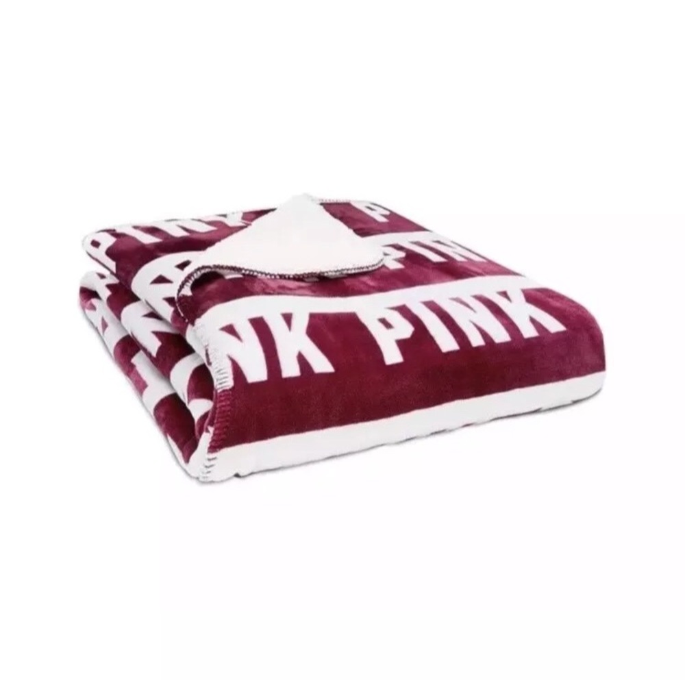 Victoria’s Secret Pink Soft Sherpa Throw Blanket